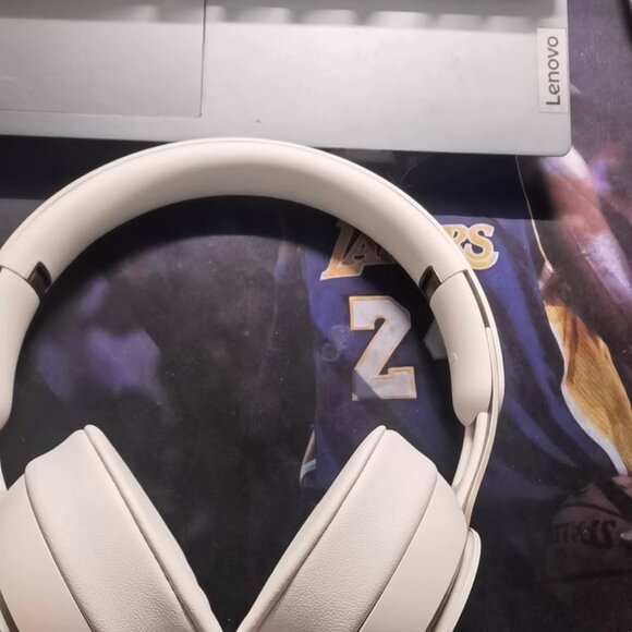 Beats Solo Pro Wireless Bluetooth Headphones Active Noise Cancellation Magic - Picture 3 of 9